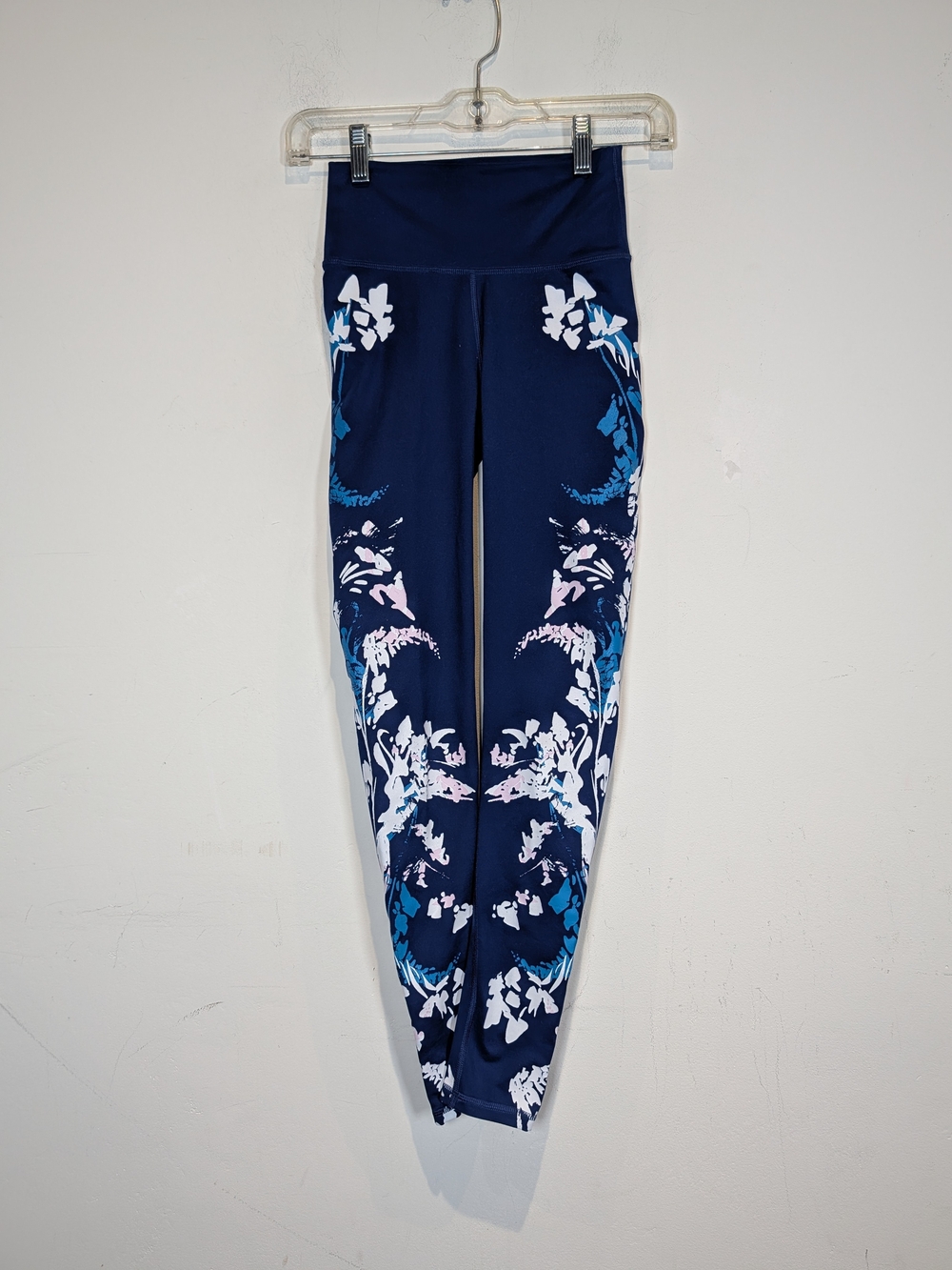 Fabletics High-Waist Navy Floral Print Leggings, Size XS